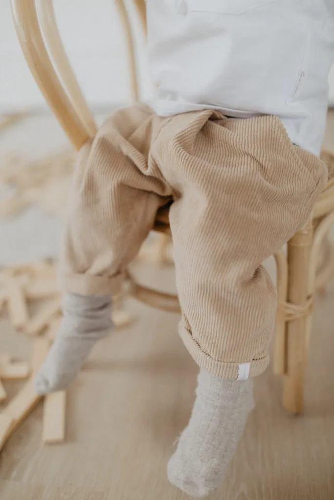 Cordhose 'coffee' loose fit
