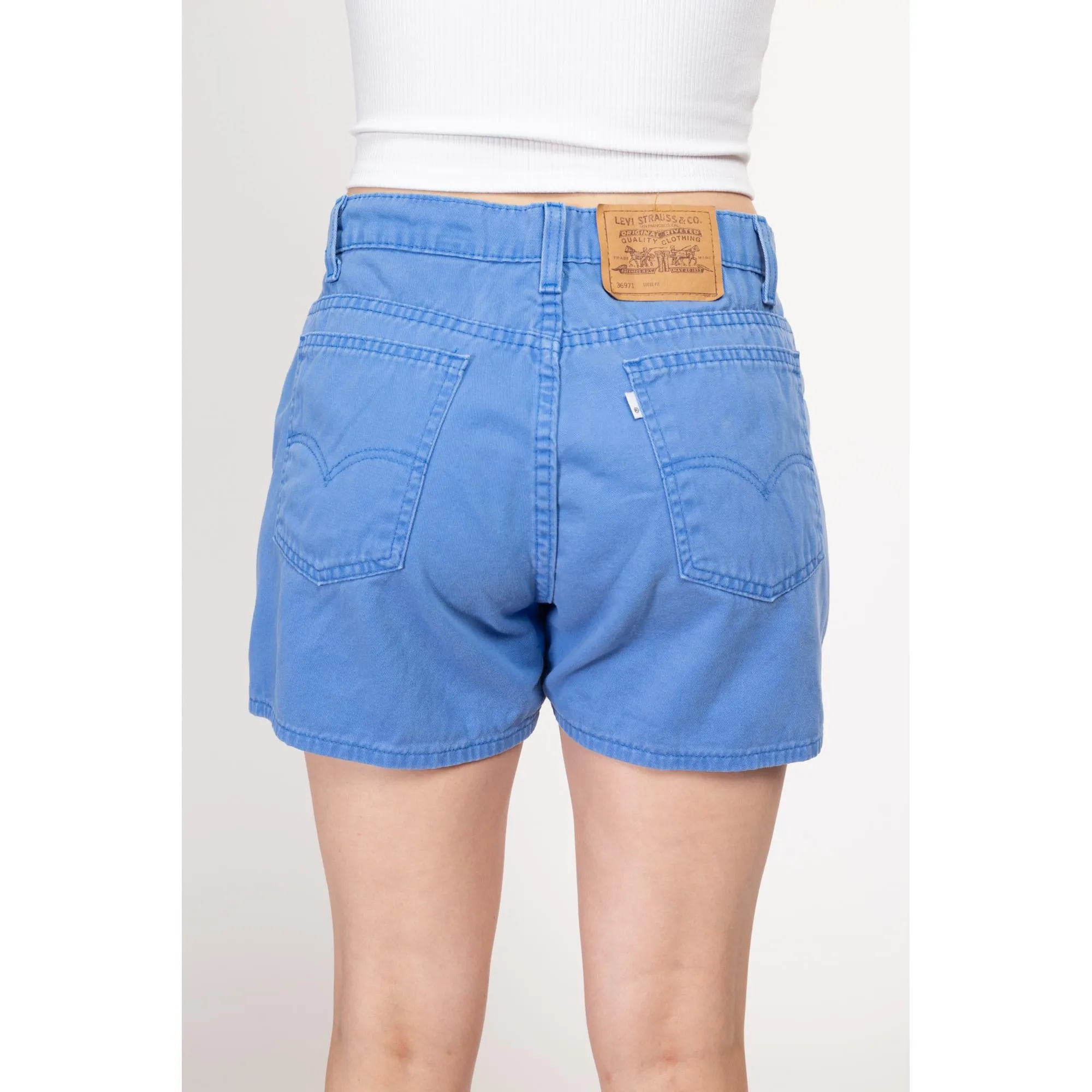 Large 90s Levis Cornflower Blue Loose Fit Shorts 34"