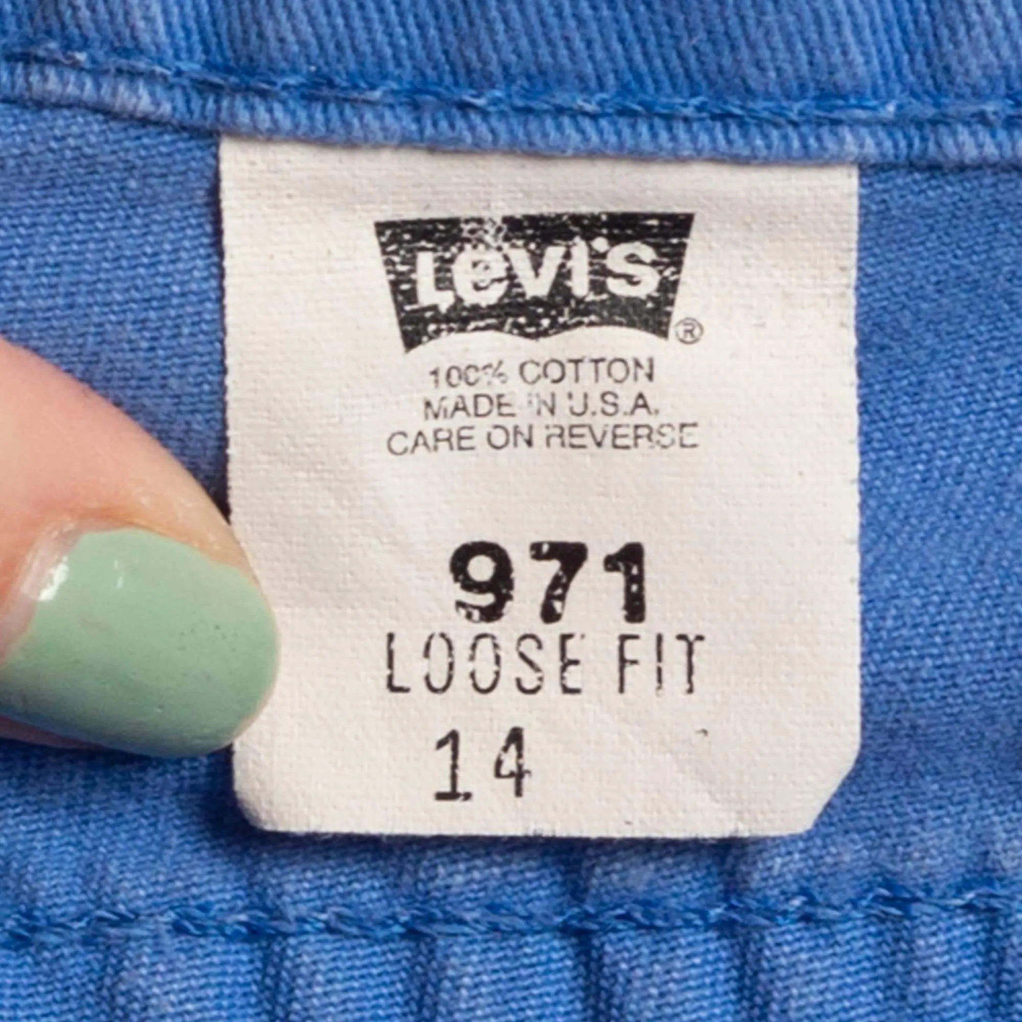 Large 90s Levis Cornflower Blue Loose Fit Shorts 34"