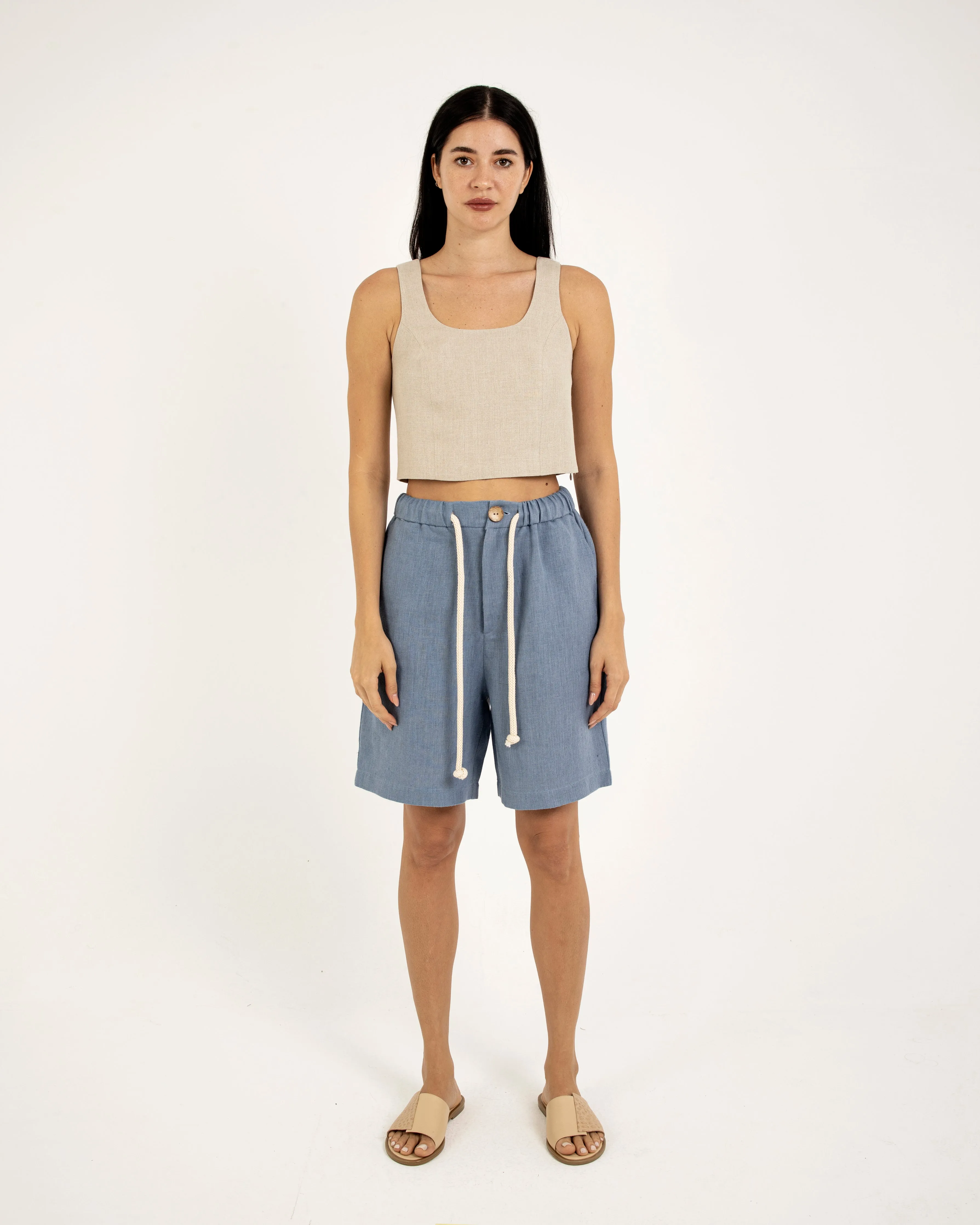 LOOSE-FIT LINEN SHORTS